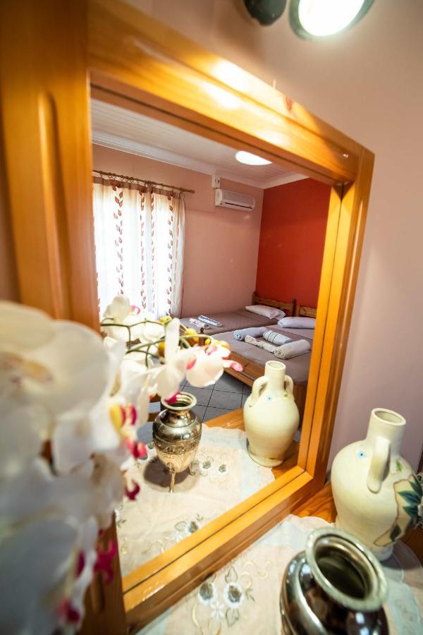 Efthalia Apartments & Studios Nydri  Extérieur photo