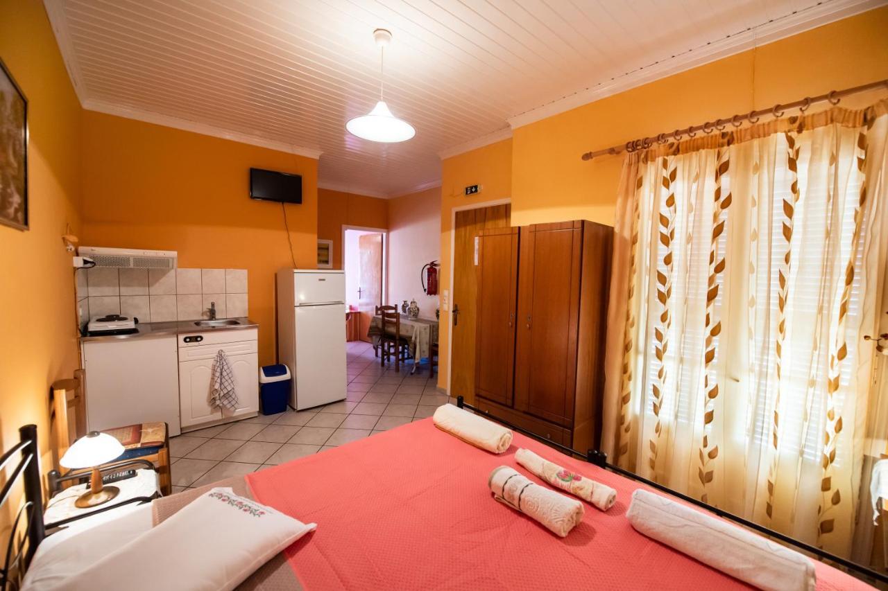 Efthalia Apartments & Studios Nydri  Extérieur photo